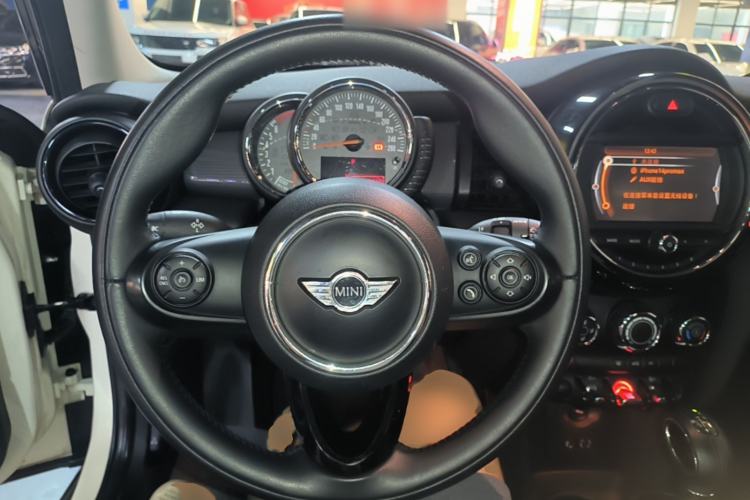 Used MINI 2015 1.5T COOPER Fun Five-Door Edition Steering Wheel
