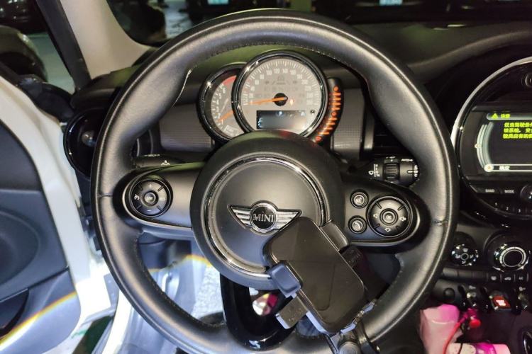 Used MINI 2015 1.5T COOPER Fun Five-Door Edition Steering Wheel
