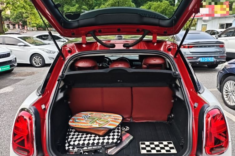 Used MINI 2015 1.2T ONE Five-Door Edition Trunk