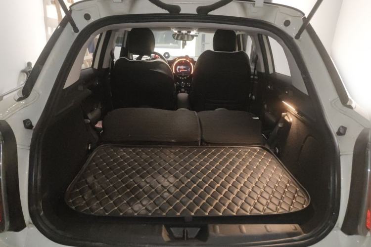 Used MINI 2015 1.5T COOPER Fun Five-Door Edition Trunk