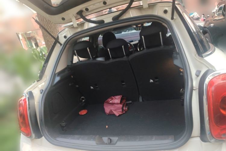 Used MINI 2015 1.5T COOPER Fun Five-Door Edition Trunk