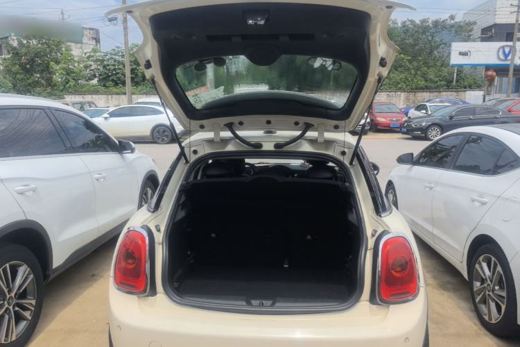 Used MINI 2015 1.2T ONE Five-Door Edition Trunk