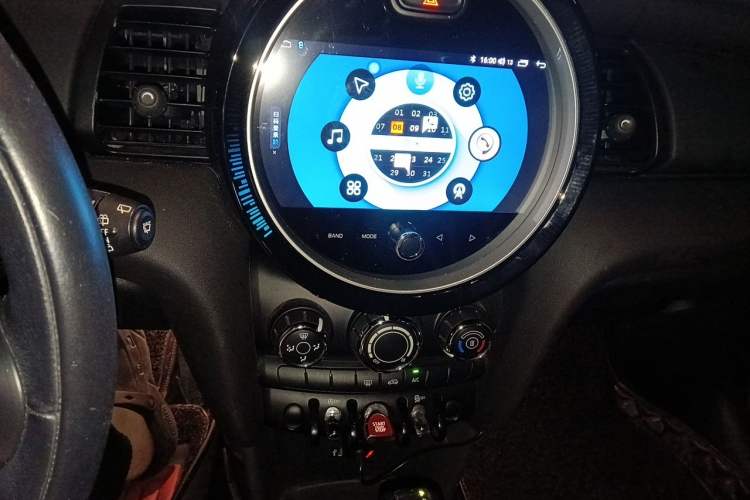 Used MINI 2015 1.2T ONE Five-Door Edition Audio And AC Panel