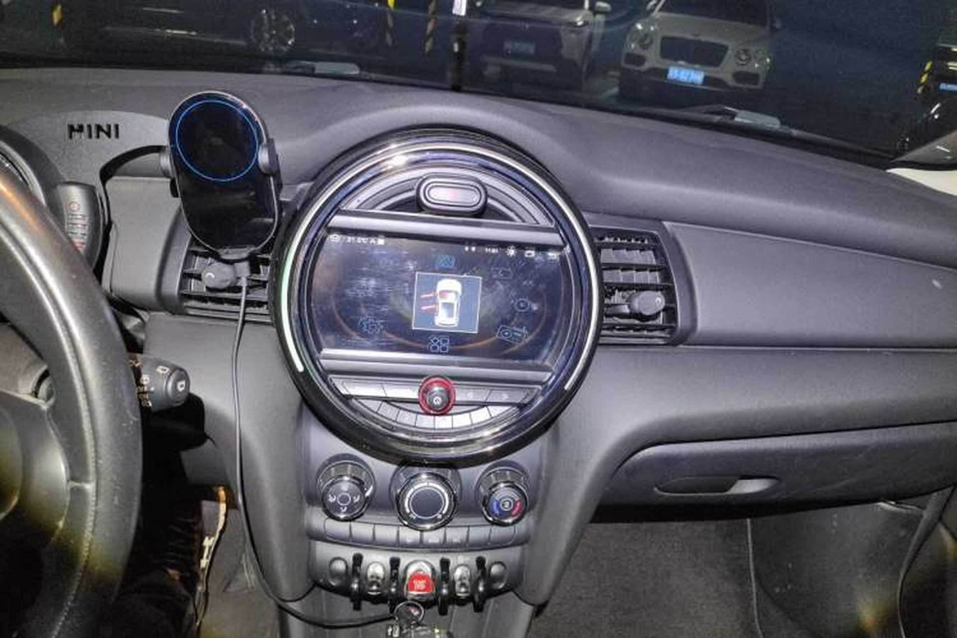 Used MINI 2015 1.2T ONE Five-Door Edition Audio And AC Panel