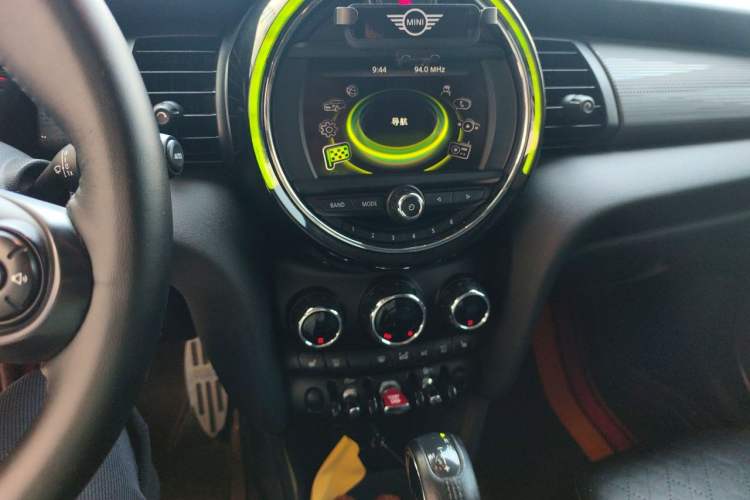 Used MINI 2015 1.5T COOPER Excitement Five-Door Edition Audio And AC Panel
