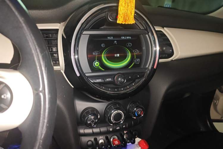 Used MINI 2015 1.5T COOPER Fun Five-Door Edition Audio And AC Panel