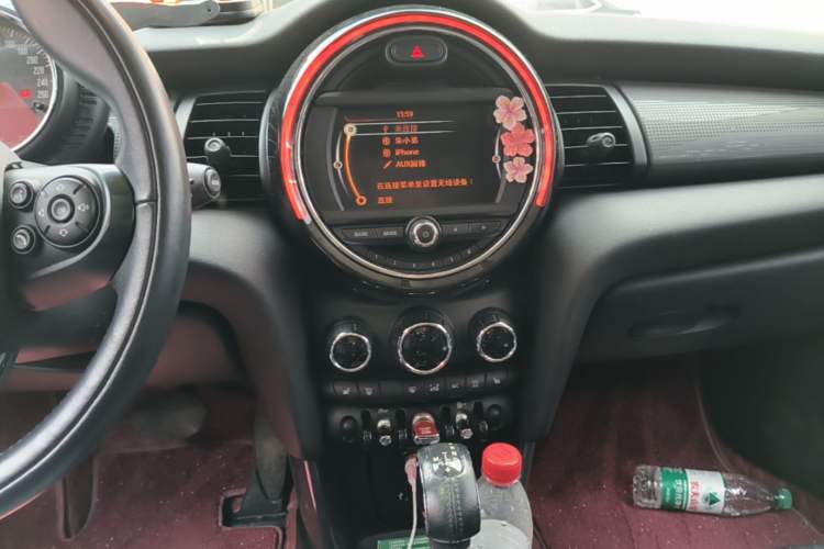 Used MINI 2015 1.5T COOPER Excitement Five-Door Edition Audio And AC Panel