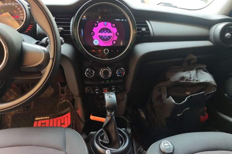 Used MINI 2015 1.2T ONE Five-Door Edition Audio And AC Panel