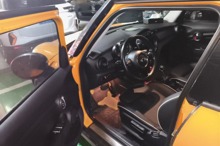 Used MINI 2015 1.5T COOPER Fun Five-Door Edition Driver Seat