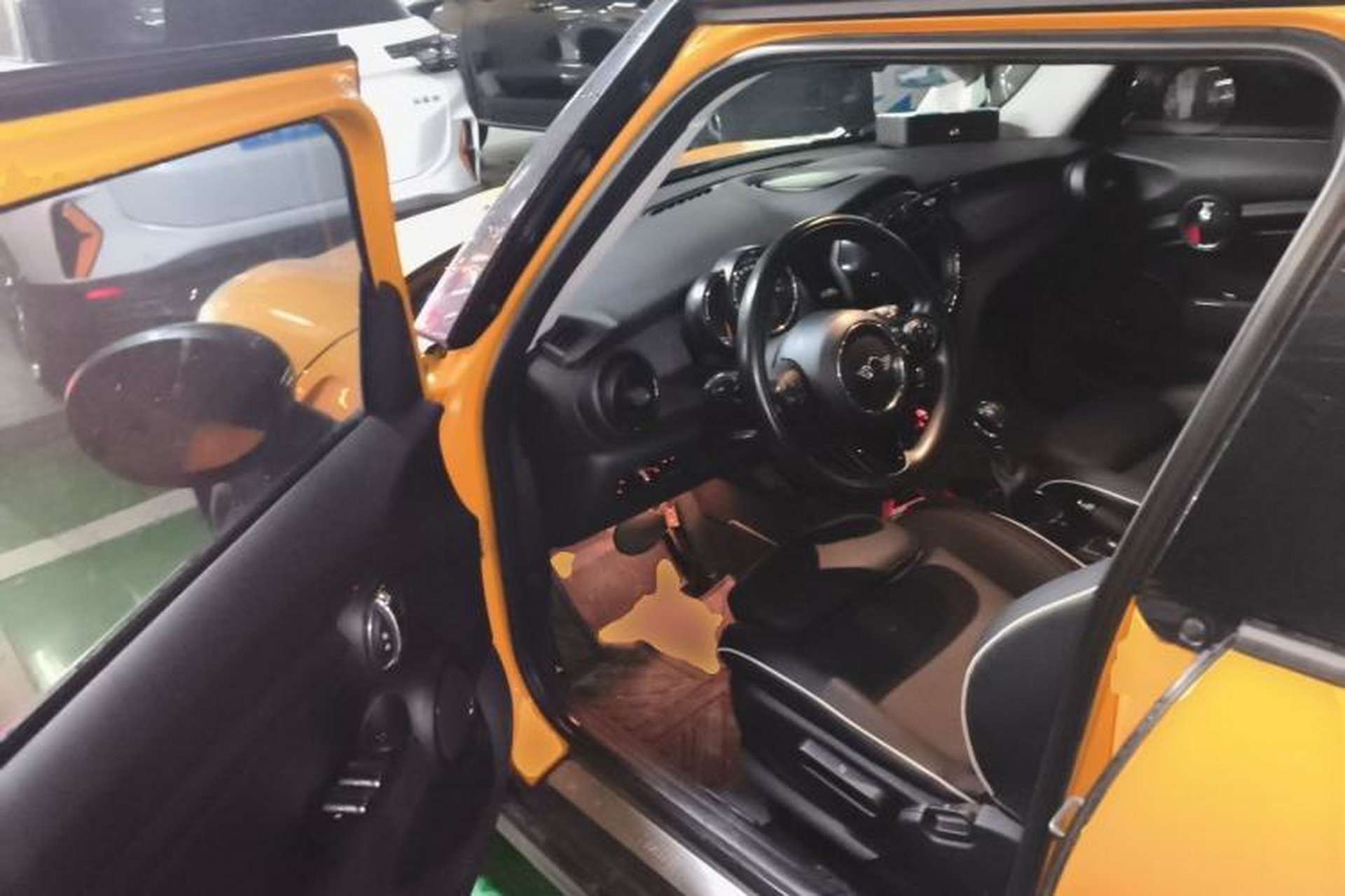 Used MINI 2015 1.5T COOPER Fun Five-Door Edition Driver Seat
