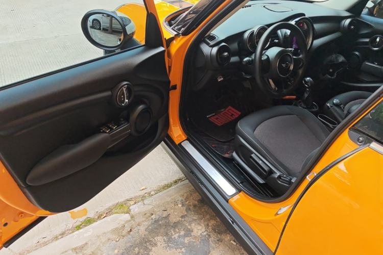 Used MINI 2015 1.2T ONE Five-Door Edition Driver Seat