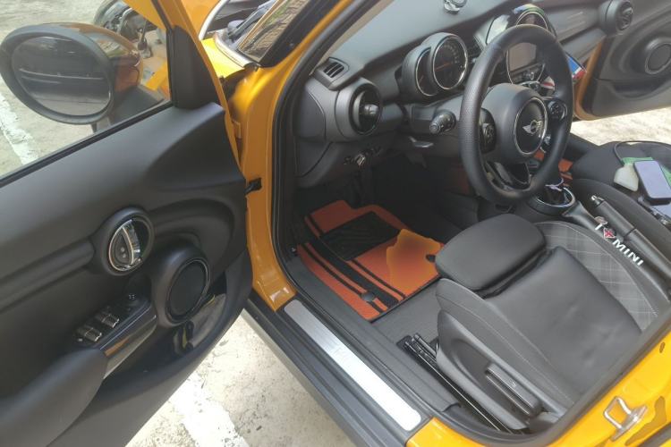 Used MINI 2015 1.5T COOPER Fun Five-Door Edition Driver Seat