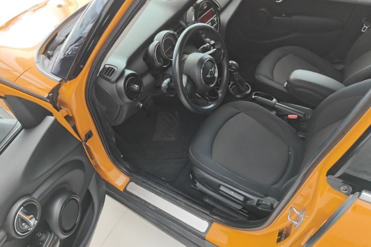 Used MINI 2015 1.2T ONE Five-Door Edition Driver Seat
