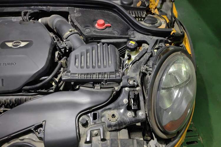 Used MINI 2015 1.5T COOPER Fun Five-Door Edition Engine Bay Left