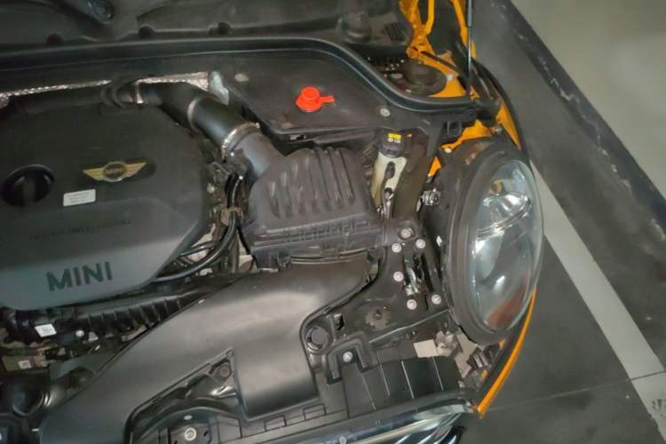 Used MINI 2015 1.5T COOPER Fun Five-Door Edition Engine Bay Left