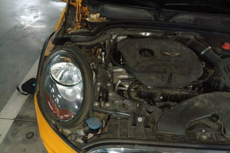 Used MINI 2015 1.2T ONE Five-Door Edition Engine Bay Right
