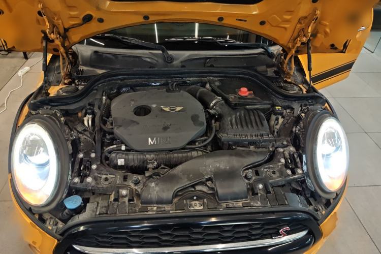 Used MINI 2015 2.0T COOPER S Five-Door Edition Engine Bay