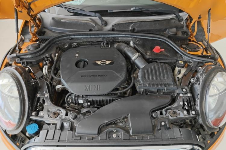 Used MINI 2015 1.2T ONE Five-Door Edition Engine Bay