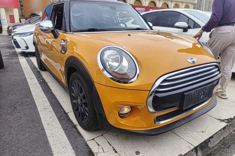 Used MINI 2015 1.5T COOPER Fun Five-Door Edition Exterior 1
