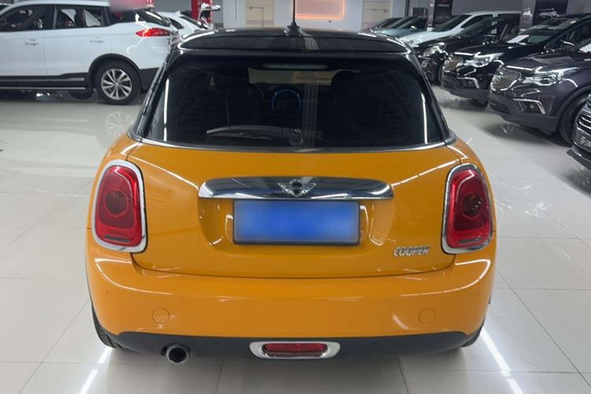 Used MINI 2015 1.5T COOPER Fun Five-Door Edition Exterior 4