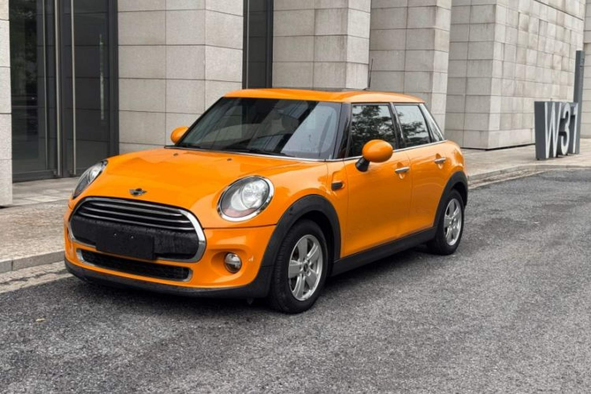 Used MINI 2015 1.2T ONE Five-Door Edition Front Left 45 Deg