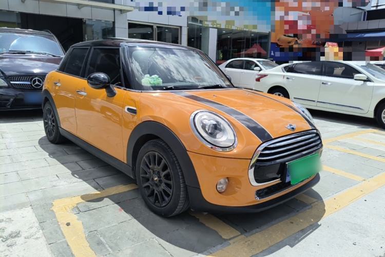 Used MINI 2015 1.5T COOPER Excitement Five-Door Edition Front Right 45 Deg