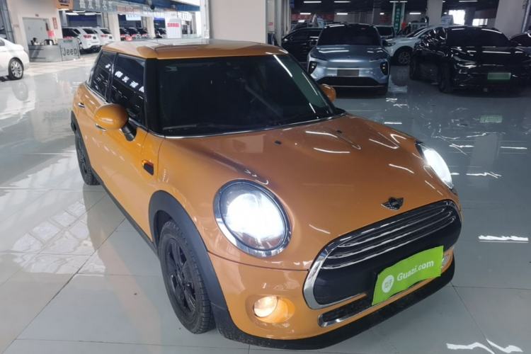 Used MINI 2015 1.2T ONE Five-Door Edition Front Right 45 Deg