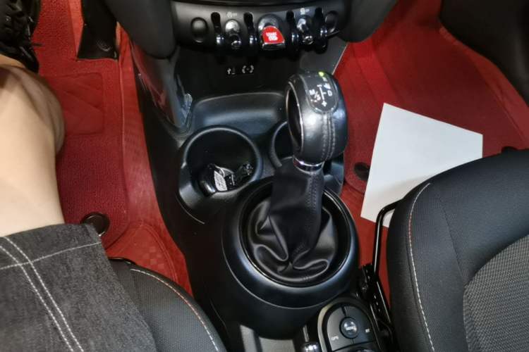 Used MINI 2015 1.2T ONE Five-Door Edition Gear Lever