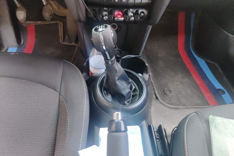 Used MINI 2015 1.2T Manual ONE Gear Lever