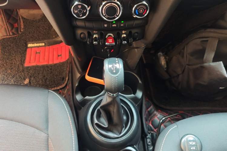 Used MINI 2015 1.2T ONE Five-Door Edition Gear Lever
