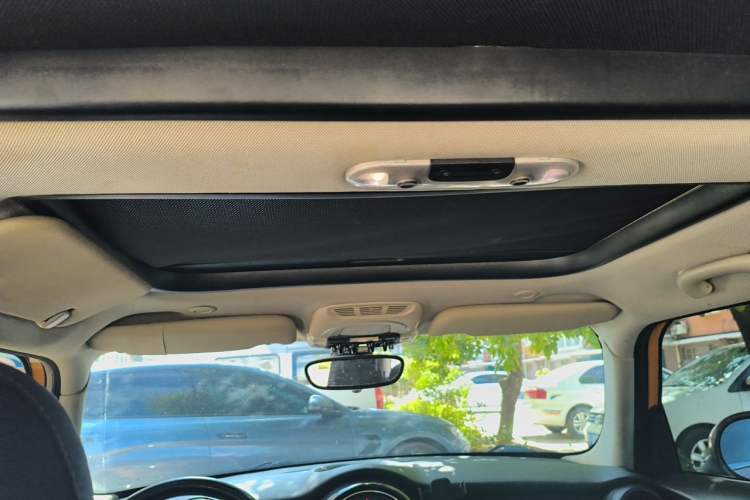 Used MINI 2015 1.2T ONE Five-Door Edition Headliner