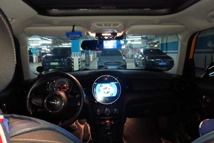 Used MINI 2015 1.2T ONE Five-Door Edition Headliner