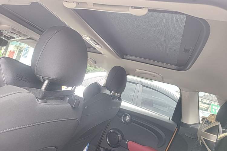 Used MINI 2015 1.5T COOPER Fun Five-Door Edition Headliner
