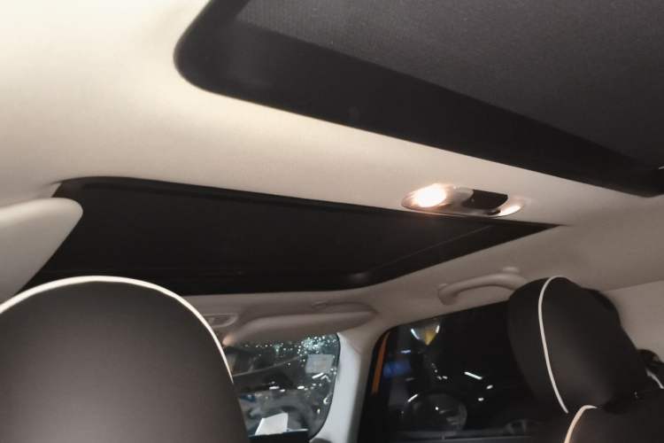Used MINI 2015 1.5T COOPER Fun Five-Door Edition Headliner