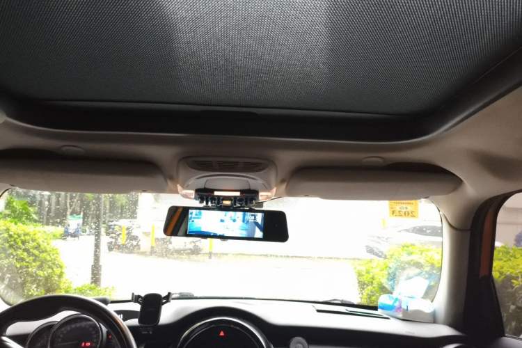 Used MINI 2015 1.2T ONE Five-Door Edition Headliner
