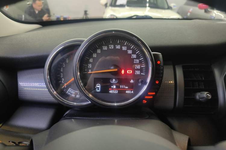 Used MINI 2015 1.5T COOPER Fun Five-Door Edition Instrument Cluster