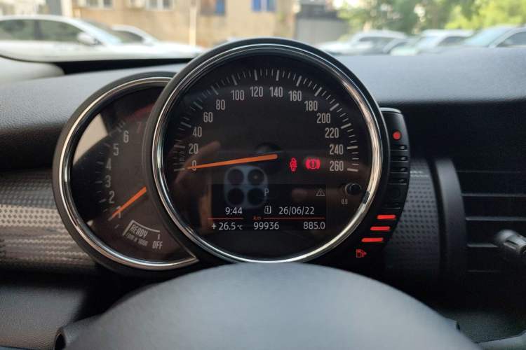 Used MINI 2015 1.5T COOPER Excitement Five-Door Edition Instrument Cluster