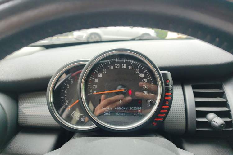 Used MINI 2015 1.5T COOPER Fun Five-Door Edition Instrument Cluster