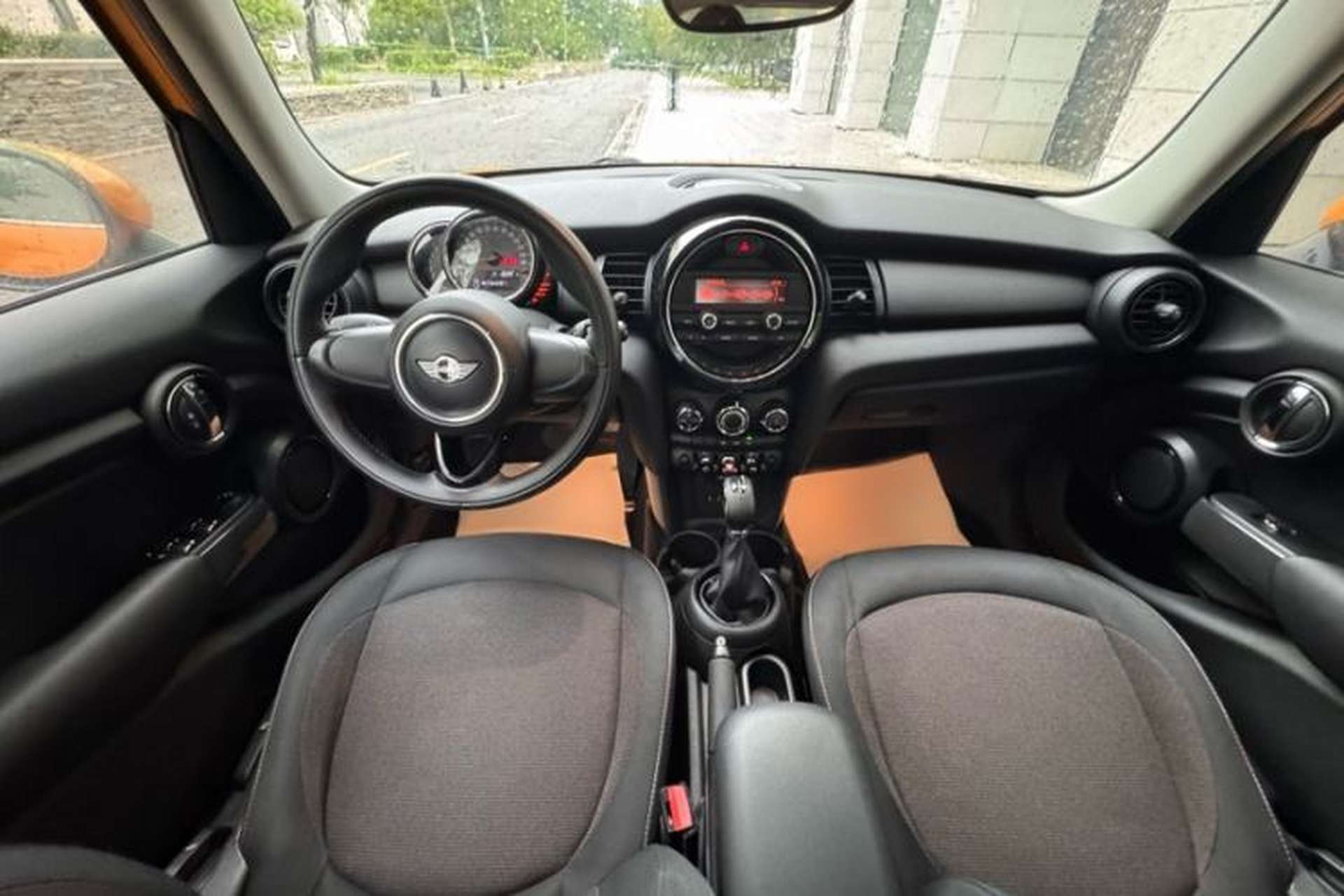 Used MINI 2015 1.2T ONE Five-Door Edition Interior 2