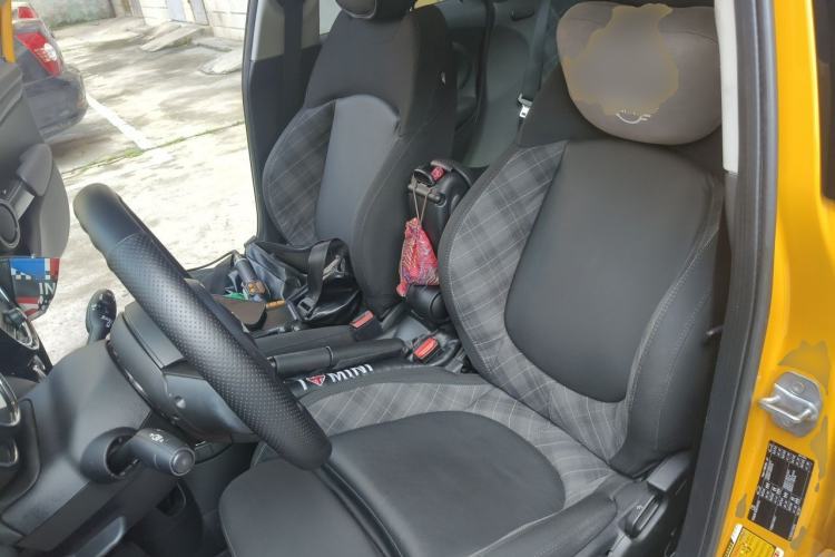 Used MINI 2015 1.5T COOPER Fun Five-Door Edition Left Front Seat