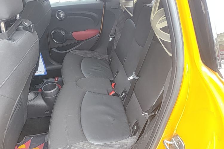 Used MINI 2015 1.5T COOPER Fun Five-Door Edition Left Rear Seat