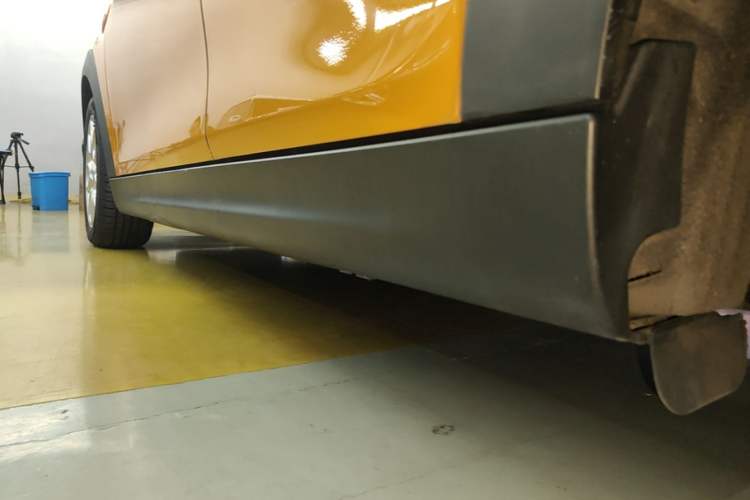 Used MINI 2015 1.5T COOPER Fun Five-Door Edition Left Side Sill