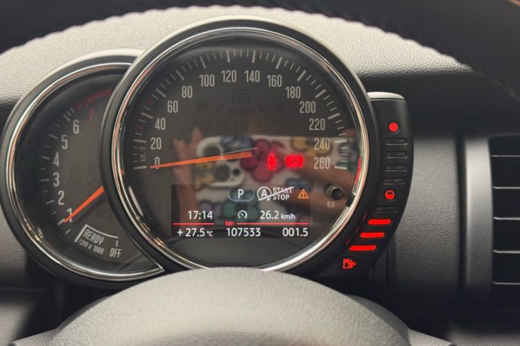 Used MINI 2015 1.2T ONE Five-Door Edition Odometer Close Up