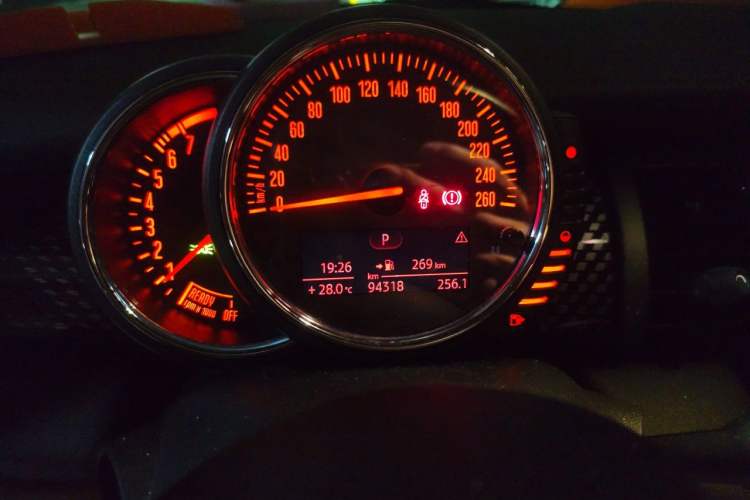 Used MINI 2015 2.0T COOPER S Five-Door Edition Odometer Close Up