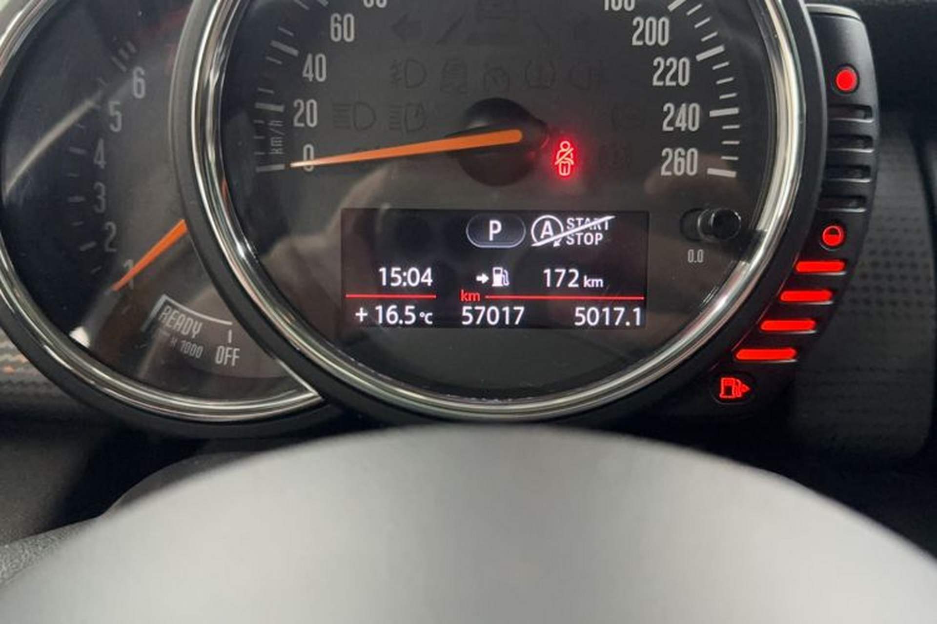 Used MINI 2015 1.5T COOPER Fun Five-Door Edition Odometer Close Up