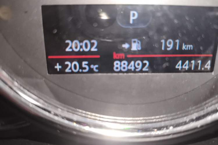 Used MINI 2015 1.5T COOPER Fun Five-Door Edition Odometer Close Up