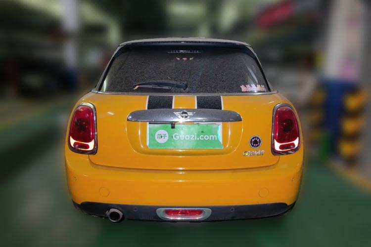 Used MINI 2015 1.5T COOPER Fun Five-Door Edition Rear