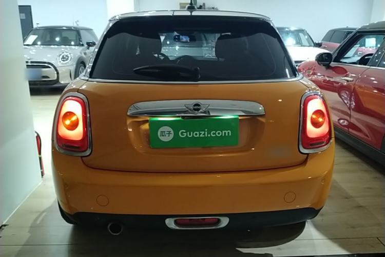 Used MINI 2015 1.5T COOPER Fun Five-Door Edition Rear