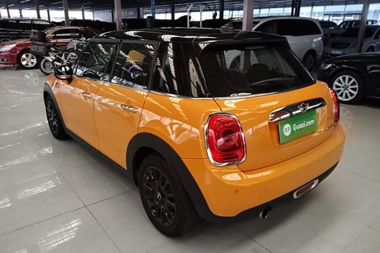Used MINI 2015 1.5T COOPER Fun Five-Door Edition Rear Left 45 Deg