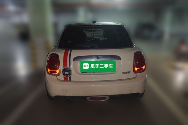 Used MINI 2015 1.5T COOPER Fun Five-Door Edition Rear